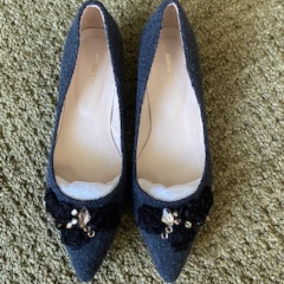 Beautiful Holiday Gray Flannel jewel embellished kitten heel flat - Picture 1 of 6